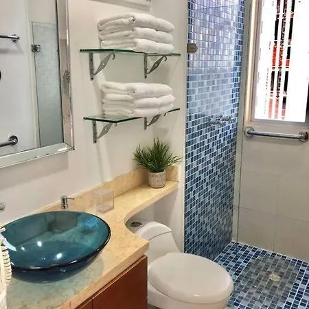 Apto 2804 Frente Al Mar- Edificio Palmetto, Piso 28 Cartagena
